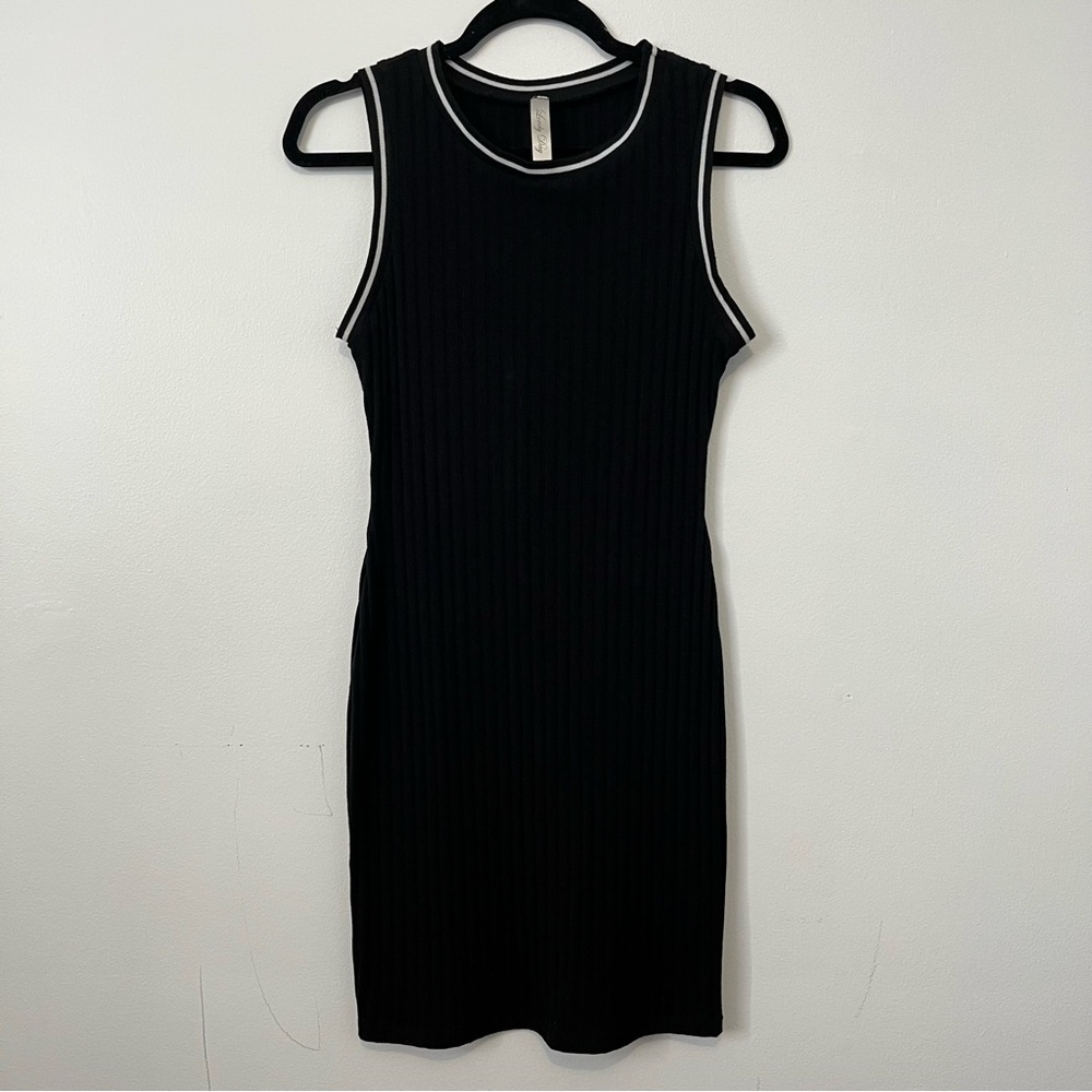 Black Sleeveless Ribbed Dress